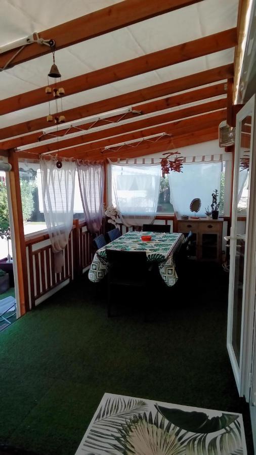 Отель Camping Le Montourey Azur 78 Фрежюс Экстерьер фото